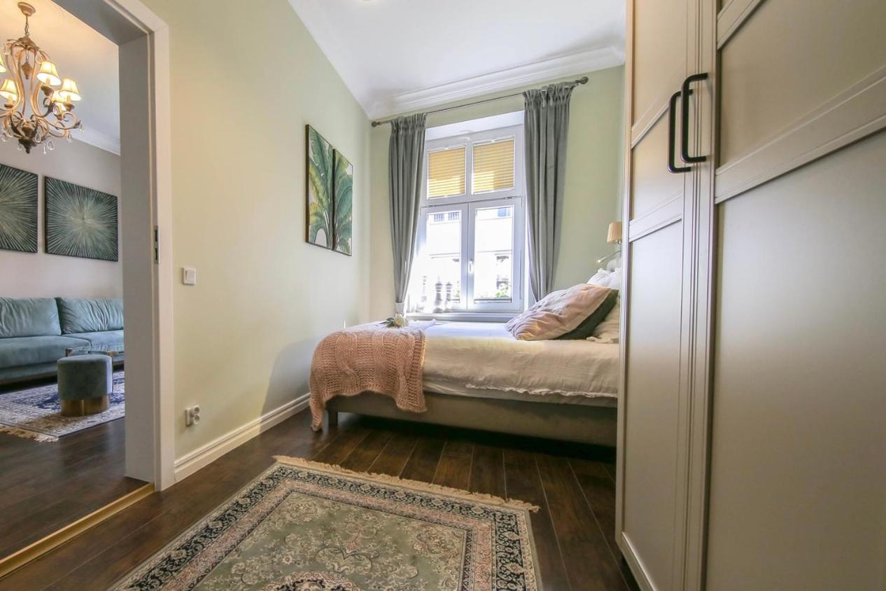 Mr.elegant - Old Town Luxurious Apartment